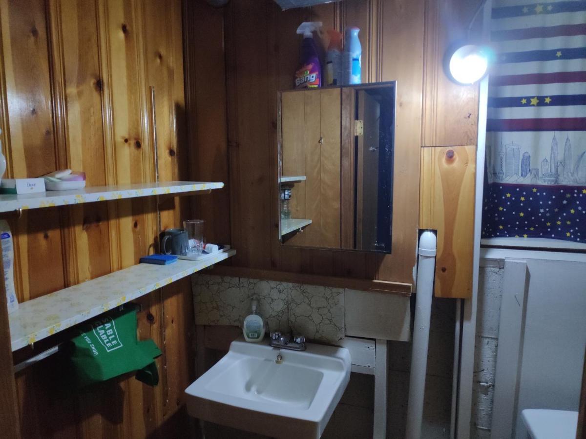 Burnaby East Home المظهر الخارجي الصورة